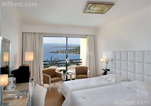 Grecian Park Hotel 3